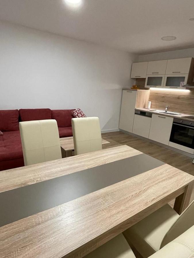 Apartmani Daisy Велика-Горица Экстерьер фото