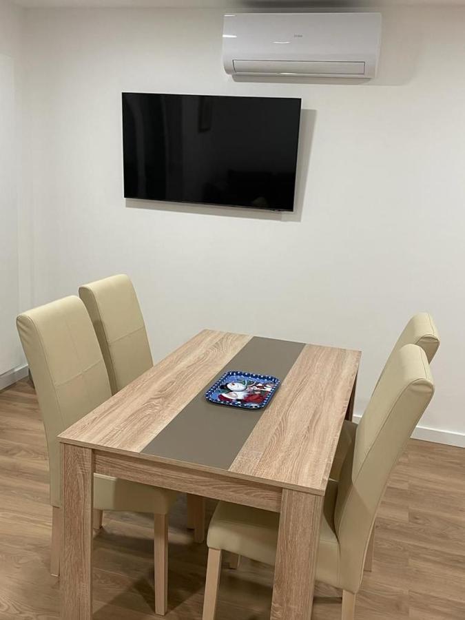 Apartmani Daisy Велика-Горица Экстерьер фото